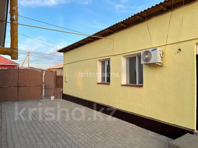 Отдельный дом · 5 комнат · 200 м² · 12 сот., Айнакулова 3 — Возле памятника за 36 млн ₸ в 