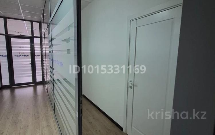 Офисы, кабинеты и рабочие места, студии · 8 м² за 45 000 ₸ в Астане, р-н Байконур — фото 2
