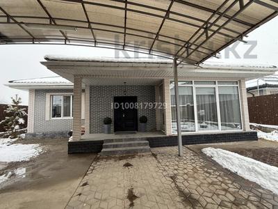 Жеке үй · 6 бөлме · 200 м² · 6 сот., мкр Кайрат, 17 улица 93, бағасы: 127 млн ₸ в Алматы, Турксибский р-н