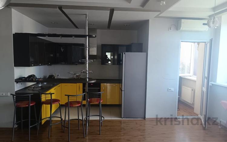 3-бөлмелі пәтер · 75 м², Брусиловского 163 — Брусиловского, бағасы: 350 000 ₸ в Алматы, Алмалинский р-н — фото 2