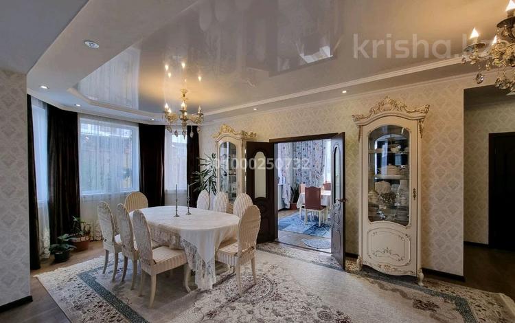 Отдельный дом · 8 комнат · 226 м² · 6.5 сот., Рахат 7А — Кольцо БАКАД, ул. Жандосова за 87 млн 〒 в Кыргауылдах — фото 2