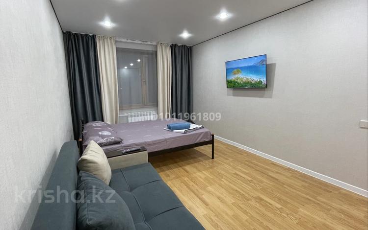 1-бөлмелі пәтер · 40 м² · 1/9 қабат, Назарбаева 99, бағасы: 11 000 ₸ в Павлодаре — фото 2