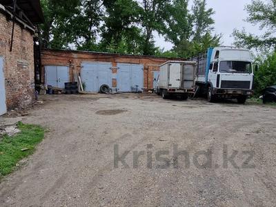 Промбаза · 15 соток, Малдыбаева 104/2 — Аблакетка за 50 млн ₸ в Усть-Каменогорске