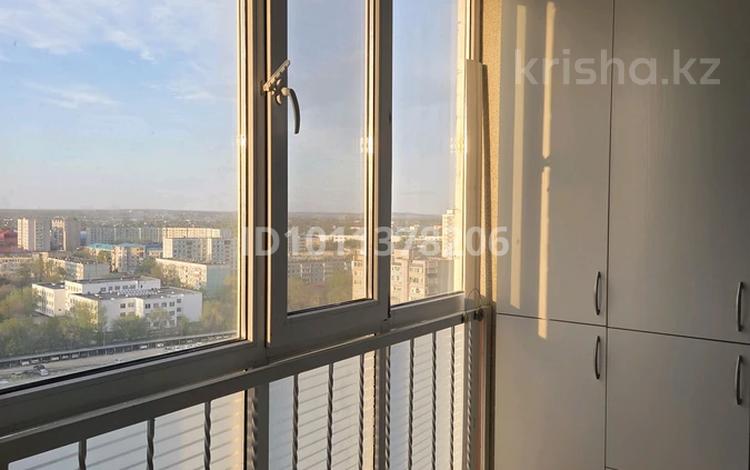 3-комнатная квартира · 100.3 м² · 12/14 этаж, мкр 11 144А, кор1 за 42 млн ₸ в Актобе — фото 2