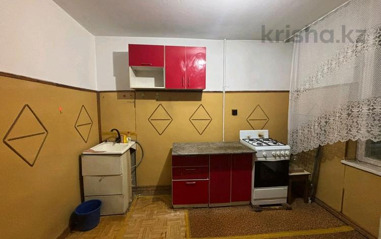 2-бөлмелі пәтер · 55 м² · 2/5 қабат, Айнабұлақ-2 ш/а. 42 А — Айнабулак, бағасы: 200 000 ₸ в Алматы, Жетысуский р-н — фото 2