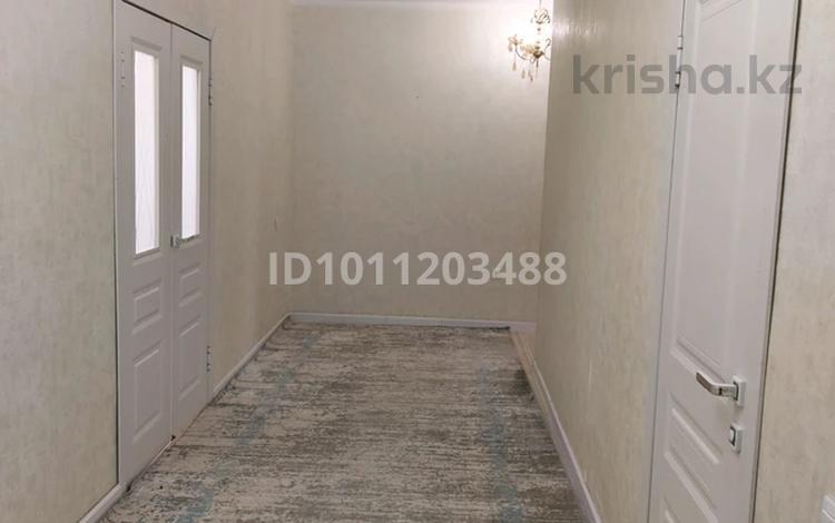 3-бөлмелі пәтер · 110 м² · 4/5 қабат, 19-й мкр 14/2 — рядом средняя школа 32, неподалеку ТД Олжа, ТРК Байтерек, Чайхана, бағасы: 32 млн ₸ в Актау — фото 2