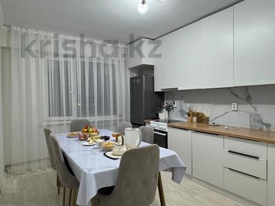 3-комнатная квартира · 85 м² · 4/9 этаж, Есенберлина 4а за 38.5 млн ₸ в Усть-Каменогорске