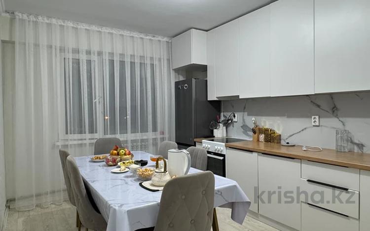 3-комнатная квартира · 85 м² · 4/9 этаж, Есенберлина 4а за 38.5 млн ₸ в Усть-Каменогорске — фото 2