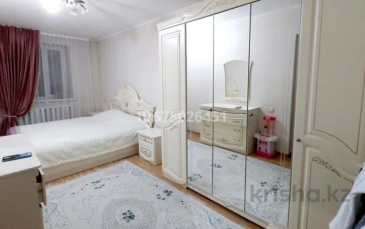 4-комнатная квартира, 90 м², 1/3 этаж, Желтоқсан за 22 млн 〒 в Талдыкоргане — фото 2