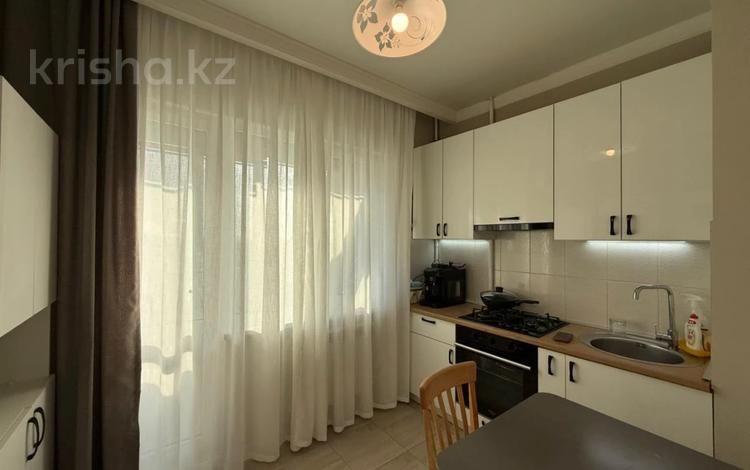 2-комнатная квартира · 54.3 м² · 7/9 этаж, мкр Аксай-5, аксайская за 45.5 млн ₸ в Алматы, Ауэзовский р-н — фото 2