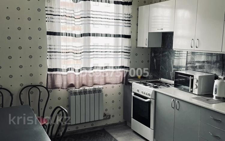 1-комнатная квартира · 42 м² · 6/9 этаж, мкр Мамыр-4 306 за 33.7 млн ₸ в Алматы, Ауэзовский р-н — фото 2