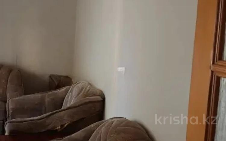 2-комнатная квартира · 42 м² · 6/9 этаж, Кабанбай Батыра 154 за 18.5 млн ₸ в Усть-Каменогорске — фото 2