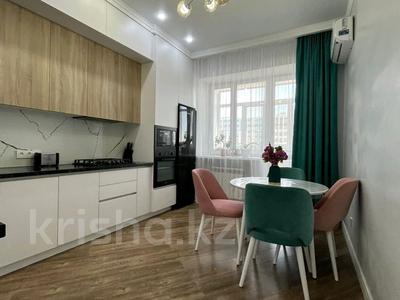 2-комнатная квартира, 73 м², 6/10 этаж, мкр. Алтын орда, Молдагуловой 66 к2 за 41 млн 〒 в Актобе, мкр. Алтын орда