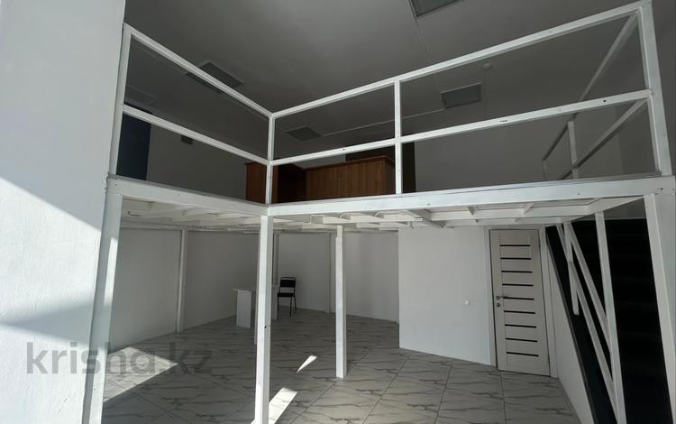 Еркін, кеңселер, дүкендер мен бутиктер, қоймалар, сұлулық салондары, фитнес және спорт, медорталықтар мен дәріханалар, білім орталықтары, ойын-сауық, конференц-залдар, кабинеттер және жұмыс орындары, студиялар · 85 м², бағасы: 520 000 〒 в Астане — фото 2