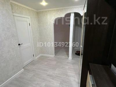 3-бөлмелі пәтер · 70 м² · 2/5 қабат, Қонаев ш/а. 23 — школа, бағасы: 29 млн ₸ в Уральске, мкр Кунаева