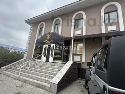 Свободное назначение, офисы, магазины и бутики, общепит, салоны красоты, бани, гостиницы и зоны отдыха, медцентры и аптеки, образование, развлечения · 750 м² за 225 млн ₸ в Семее