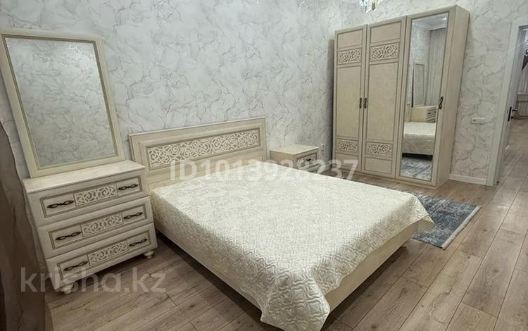 2-комнатная квартира · 80 м² · 1/9 этаж, Вокзальная 4/1 за 2 000 ₸ в Уральске — фото 2