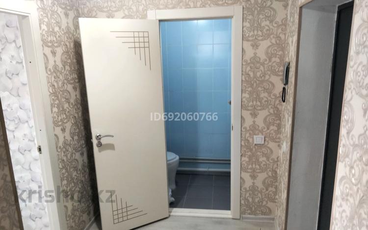 2-комнатная квартира · 58 м² · 12/13 этаж, мкр Дарабоз 33 за 250 000 ₸ в Алматы, Алатауский р-н — фото 2