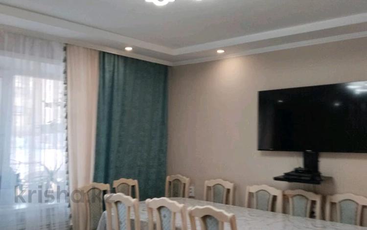 4-бөлмелі пәтер · 75.6 м² · 1/9 қабат, 6 мкр 86 — 1 этаж, бағасы: 15 млн ₸ в Степногорске — фото 2