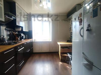 3-комнатная квартира · 74.5 м² · 4/5 этаж, Темиртауская улица 21 за 22.5 млн ₸ в Уральске, мкр Школьник