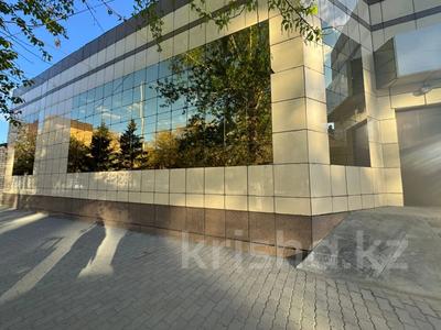 Еркін, кеңселер, қоғамдық тамақтану орны, сұлулық салондары, медорталықтар мен дәріханалар, білім орталықтары, ойын-сауық · 320 м², бағасы: 330 млн ₸ в Семее