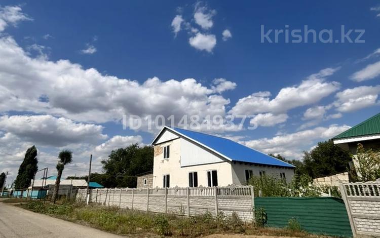 Отдельный дом · 4 комнаты · 99 м² · 10 сот., Д. Қонаев 93 — Сарыдар ауылы қаладан 30 км жерде за 8 млн ₸ в Актобе — фото 2