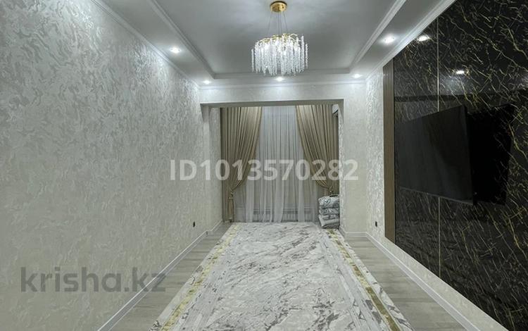 2-бөлмелі пәтер · 80 м² · 3/9 қабат, 16-ш/а., бағасы: 15 000 ₸ в Актау, 16-й мкр  — фото 2