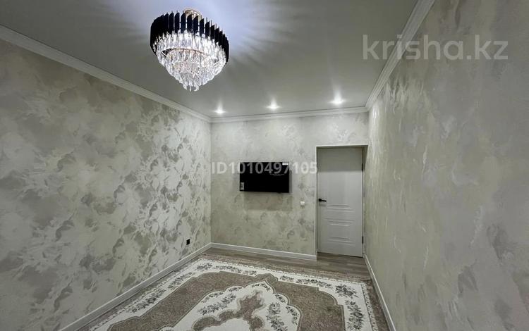 2-комнатная квартира · 57 м² · 5/5 этаж, 20а мкр 17 за 150 000 〒 в Актау — фото 2