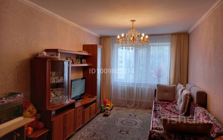 3-бөлмелі пәтер · 65.3 м² · 4/10 қабат, Гагарина 76 — Гагарина перек Камзина, бағасы: 26 млн ₸ в Павлодаре — фото 2
