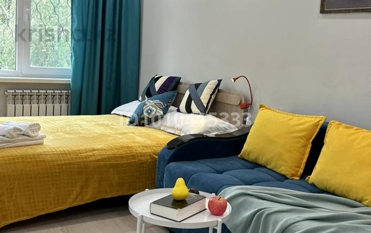 1-бөлмелі пәтер · 33 м² · 2/5 қабат, мкр Коктем-1 16, бағасы: 18 000 ₸ в Алматы, Бостандыкский р-н — фото 2
