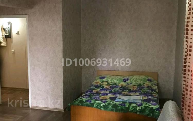 1-комнатная квартира · 35 м² · 3/5 этаж, Назарбаева 46 за 8 000 ₸ в Усть-Каменогорске, Ульбинский — фото 2