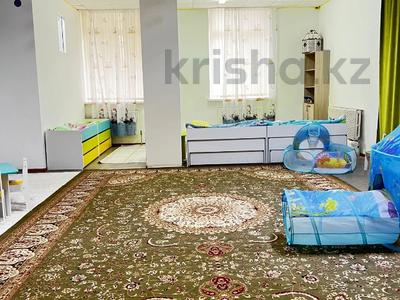 Свободное назначение, офисы, магазины и бутики, общепит, салоны красоты, бани, гостиницы и зоны отдыха, медцентры и аптеки, образование, развлечения · 284.6 м² за 200 млн ₸ в Астане, Есильский р-н
