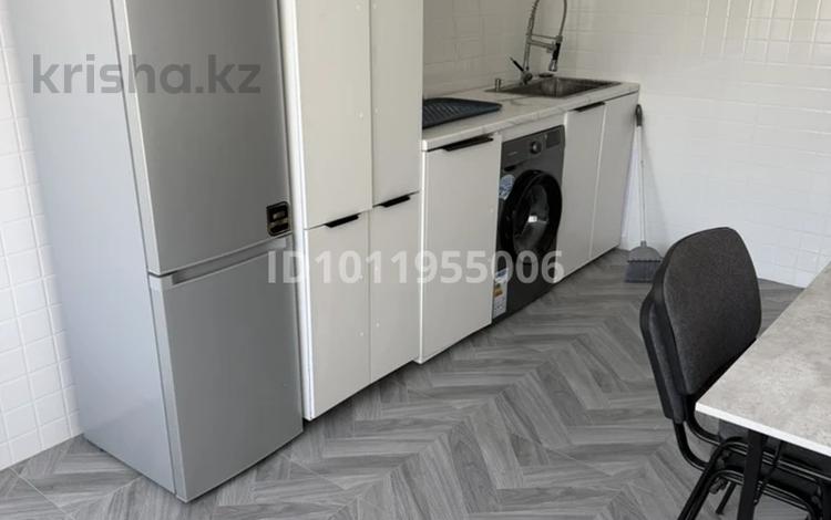 2-бөлмелі пәтер · 55 м² · 8/9 қабат, Райымбек даң. 590/15, бағасы: 235 000 ₸ в Алматы, Наурызбайский р-н — фото 2