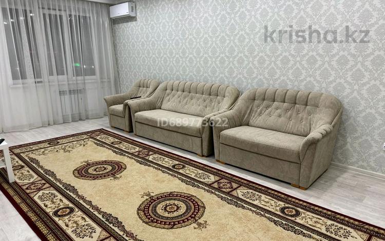 2-комнатная квартира · 82 м² · 8/10 этаж, мкр 4, Мкр. 4 177 за 16 000 ₸ в Уральске — фото 2