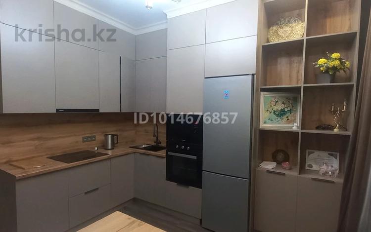 1-комнатная квартира · 42 м² · 7/12 этаж, Торекулова 95 за 450 000 ₸ в Алматы, Алмалинский р-н — фото 2