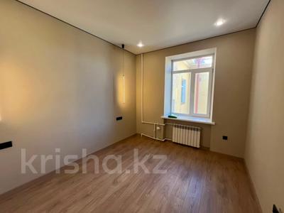 2-бөлмелі пәтер · 48.7 м² · 4/4 қабат, Жаңа қала ш/а., Назарбаева, бағасы: 28 млн ₸ в Караганде, Казыбек би р-н