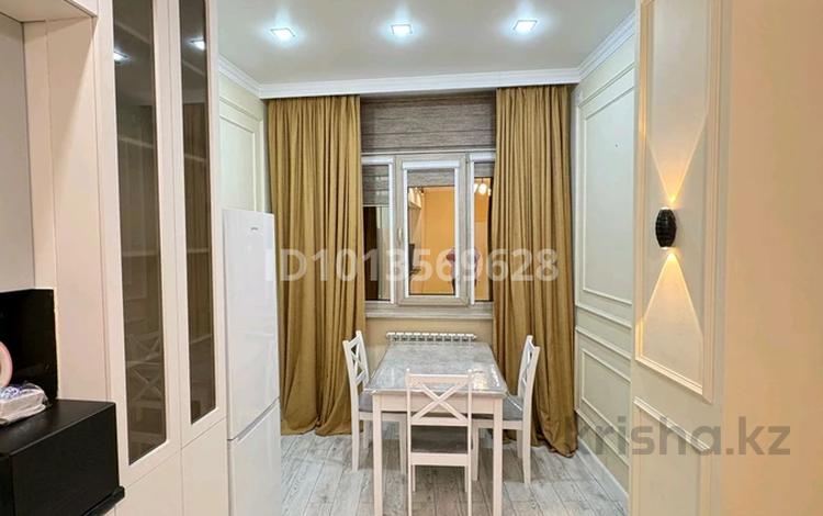 1-бөлмелі пәтер · 60 м² · 8/17 қабат, 17-ш/а. 23, бағасы: 17 000 ₸ в Актау, 17-й мкр — фото 3