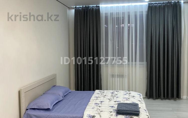 2-комнатная квартира · 85 м² · 2/5 этаж, Мустафы шокая 74а за 14 000 ₸ в Шымкенте, Абайский р-н — фото 2