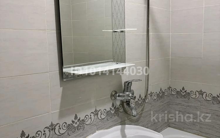 2-бөлмелі пәтер · 40 м², Толе би 48 — Центр. ДВД парк, обл. больница, бағасы: 135 000 ₸ в Таразе — фото 2