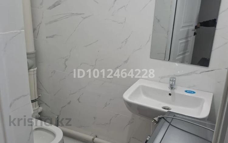 2-бөлмелі пәтер · 75 м² · 4/5 қабат, мкр Бозарык 688 — Бозарық қоныр домдар, бағасы: 130 000 ₸ в Шымкенте, Абайский р-н — фото 2