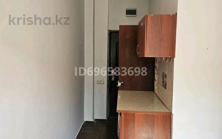 1-комнатная квартира, 18 м², 4/5 этаж помесячно, Казакова 9а/1 — Ниже 500м ТРЦ 