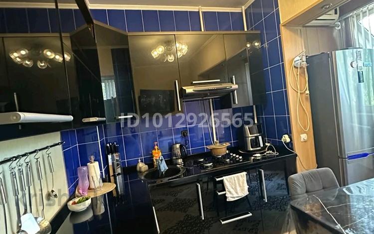 3-комнатная квартира · 76 м², мкр Аксай-4 57 — Улугбека-Б.Момышулы за 52 млн ₸ в Алматы, Ауэзовский р-н — фото 2