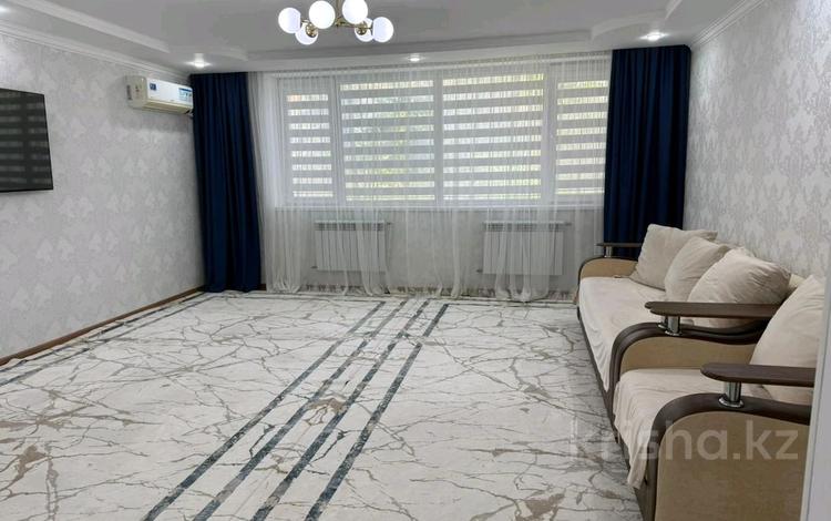 4-комнатная квартира · 95.5 м² · 2/5 этаж, 15-й мкр 19 за 31.5 млн ₸ в Актау — фото 2