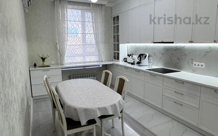 3-комнатная квартира · 88 м² · 11/12 этаж, Кенжебек Кумисбеков 1 за 63 млн ₸ в Астане, Сарыарка р-н — фото 2