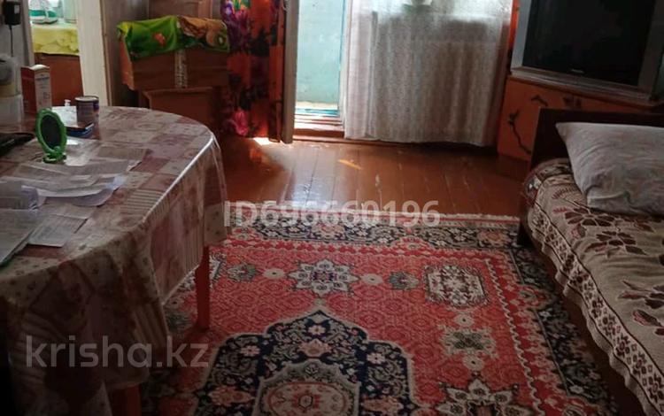 3-комнатная квартира · 49 м² · 2/5 этаж, Камзина 11 — Колледж Жаяу Мусы, рынок Достык за 8 млн ₸ в Аксу — фото 4
