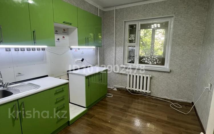 1-комнатная квартира · 35 м² · 2/5 этаж, мкр Аксай-3 за 24.5 млн ₸ в Алматы, Ауэзовский р-н — фото 2
