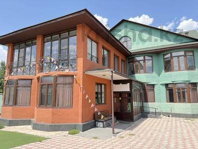 Жеке үй · 16 бөлме · 1000 м² · 10 жүзд., Нурпеисова 229, бағасы: 260 млн ₸ в Алматы, Наурызбайский р-н