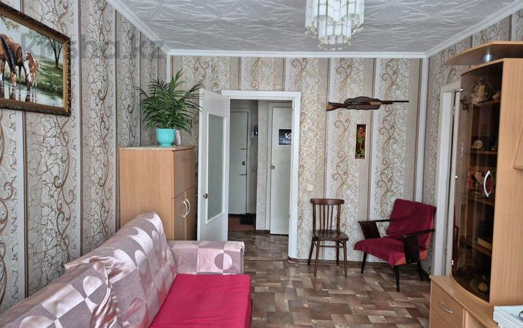 2-комнатная квартира · 39 м² · 2/5 этаж, Пришахтинск, 22й микрорайон 23 за 12 млн ₸ в Караганде, Алихана Бокейханова р-н — фото 2