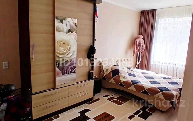 2-бөлмелі пәтер · 45.6 м² · 2/5 қабат, Камзина 21, бағасы: 12 млн ₸ в Аксу — фото 2