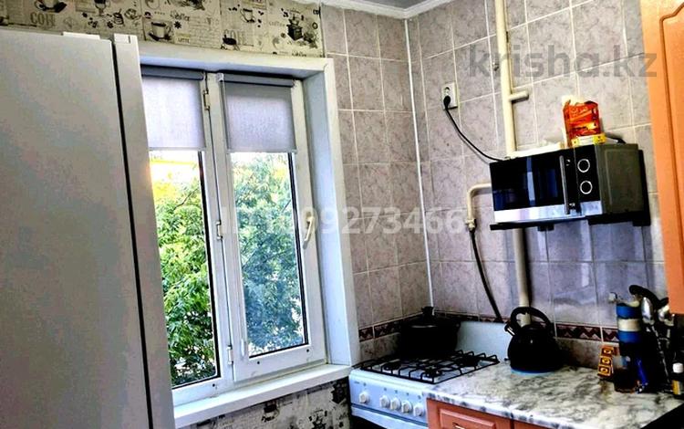 2-бөлмелі пәтер · 45 м² · 2/5 қабат, мкр Жилгородок, Абулхаир хана — Абулхаир-хана остановка Киселёва, бағасы: 13.8 млн ₸ в Актобе — фото 18